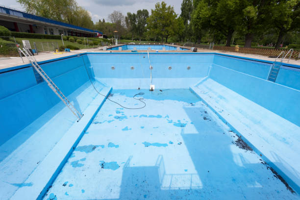 Best 24/7 water damage repair  in Pella, IA